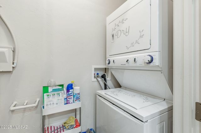 1309 Golden Gate Way, Tubac, AZ 85646