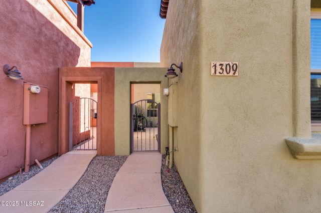 1309 Golden Gate Way, Tubac, AZ 85646