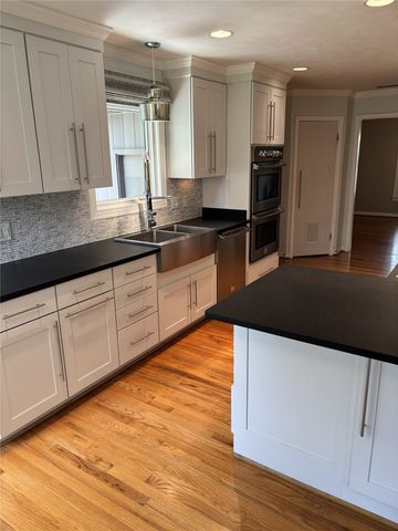 3875 Lambert Avenue, Fort Worth, TX 76109