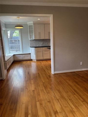 3875 Lambert Avenue, Fort Worth, TX 76109