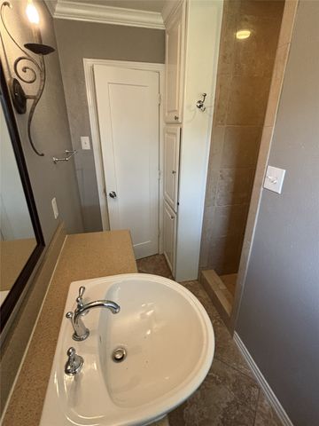 3875 Lambert Avenue, Fort Worth, TX 76109