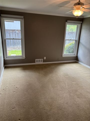 3875 Lambert Avenue, Fort Worth, TX 76109