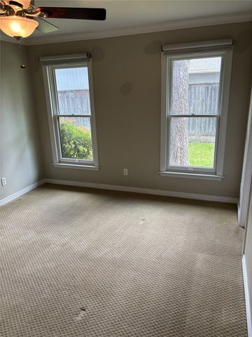 3875 Lambert Avenue, Fort Worth, TX 76109