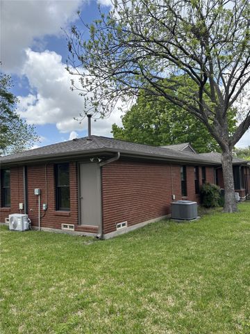 3875 Lambert Avenue, Fort Worth, TX 76109