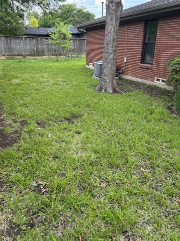 3875 Lambert Avenue, Fort Worth, TX 76109