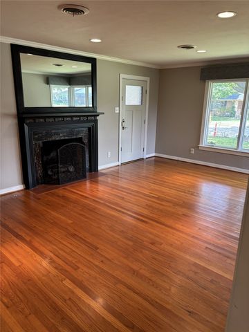 3875 Lambert Avenue, Fort Worth, TX 76109