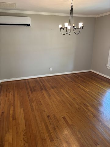 3875 Lambert Avenue, Fort Worth, TX 76109