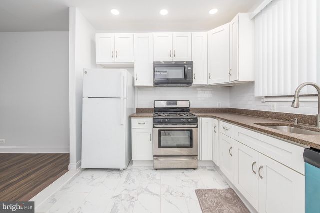1037 SNYDER AVE, Philadelphia, PA 19148