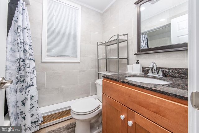 1037 SNYDER AVE, Philadelphia, PA 19148
