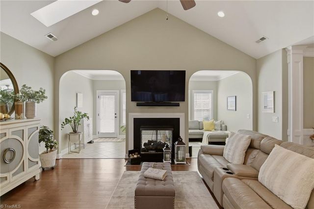5249 Abbot Lane, Walkertown, NC 27051
