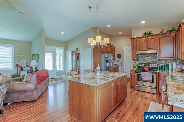 3487 Orchard Heights Rd NW, Salem, OR 97304