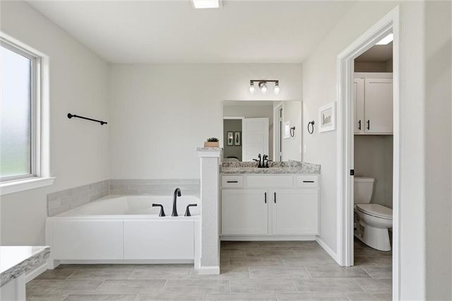 22662 W 89th Street, Lenexa, KS 66227