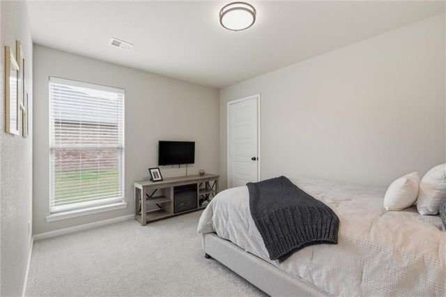 22662 W 89th Street, Lenexa, KS 66227