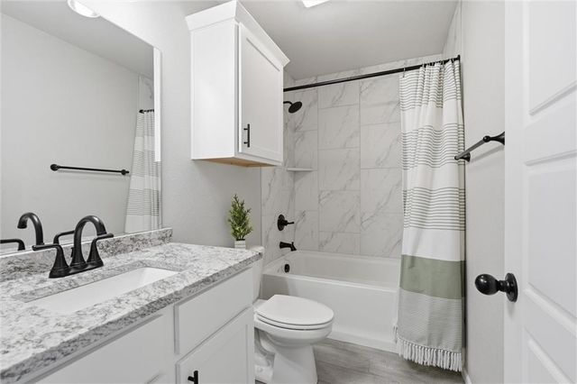 22662 W 89th Street, Lenexa, KS 66227