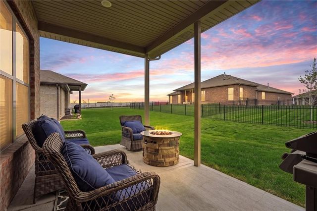 22662 W 89th Street, Lenexa, KS 66227