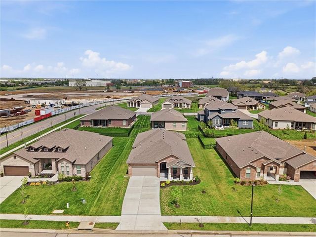 22662 W 89th Street, Lenexa, KS 66227