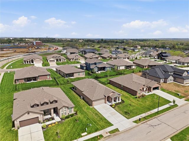 22662 W 89th Street, Lenexa, KS 66227