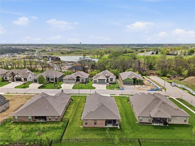 22662 W 89th Street, Lenexa, KS 66227