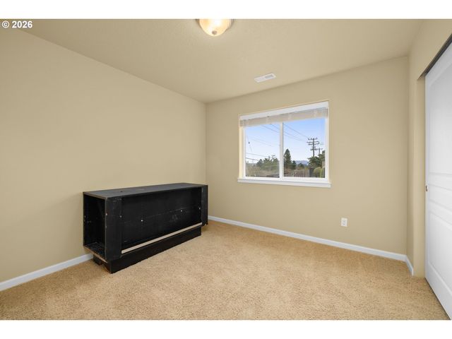 15623 Sw RAPHAEL Ln, Portland, OR 97224