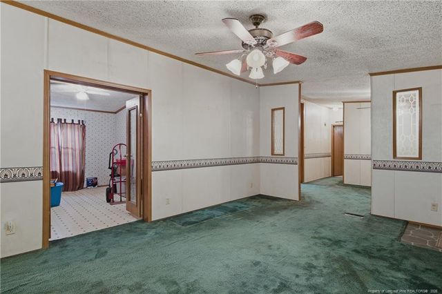 7307 Roslin Farm Road, Hope Mills, NC 28348