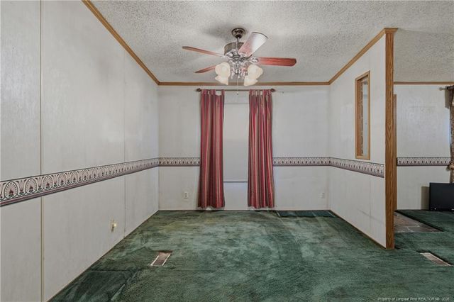 7307 Roslin Farm Road, Hope Mills, NC 28348