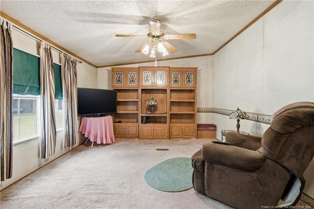7307 Roslin Farm Road, Hope Mills, NC 28348