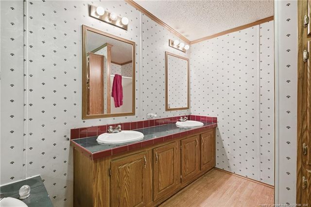 7307 Roslin Farm Road, Hope Mills, NC 28348