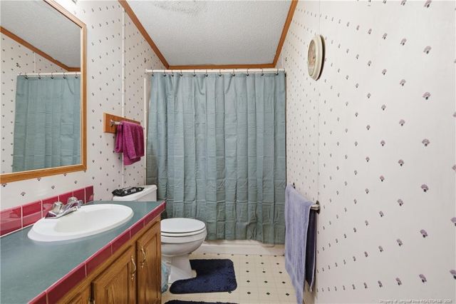 7307 Roslin Farm Road, Hope Mills, NC 28348