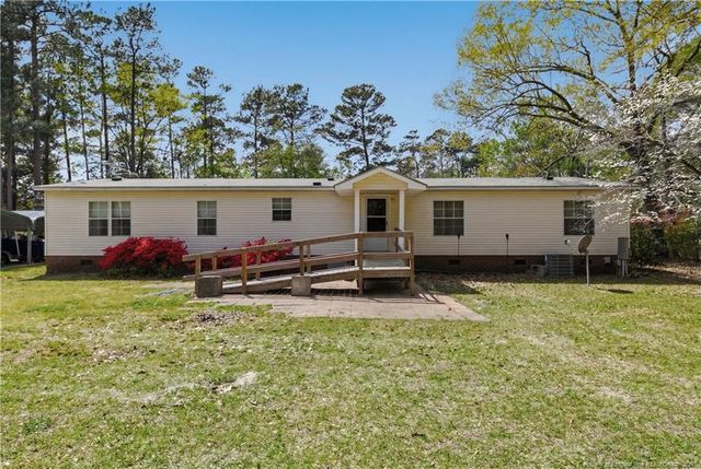 7307 Roslin Farm Road, Hope Mills, NC 28348