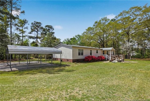 7307 Roslin Farm Road, Hope Mills, NC 28348