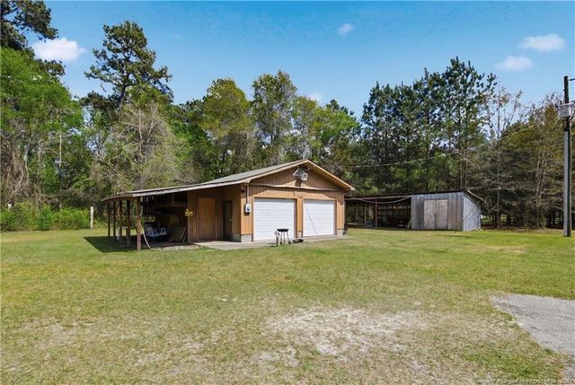 7307 Roslin Farm Road, Hope Mills, NC 28348