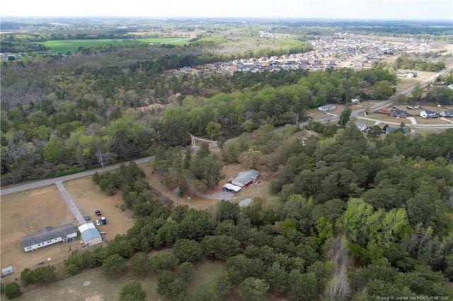 7307 Roslin Farm Road, Hope Mills, NC 28348