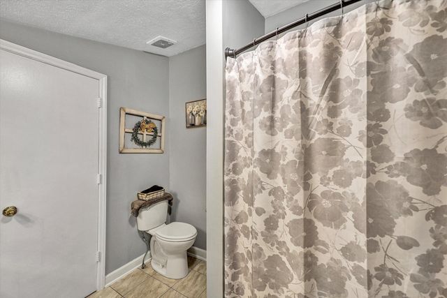270 W COLLEGE ST, Rocky Mount, VA 24151
