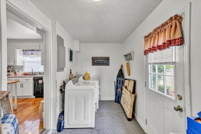 270 W COLLEGE ST, Rocky Mount, VA 24151