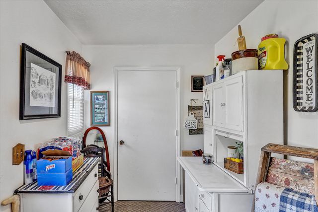270 W COLLEGE ST, Rocky Mount, VA 24151