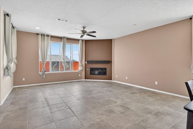 1151 Vallecito Loop NW, Los Lunas, NM 87031