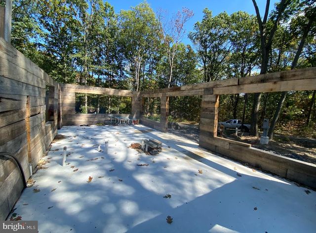 15681 MOUNTAIN RD, Fort Loudon, PA 17224