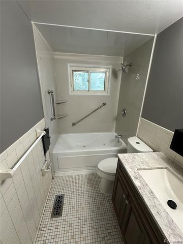 3308 Spring Valley Drive, Flint, MI 48504
