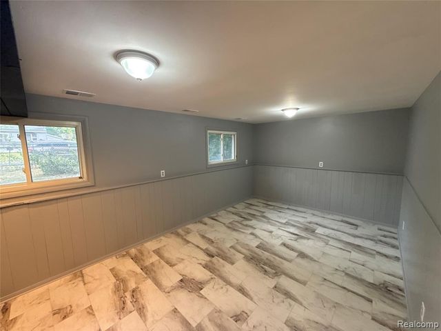 3308 Spring Valley Drive, Flint, MI 48504