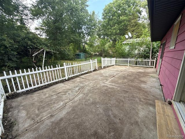 3308 Spring Valley Drive, Flint, MI 48504