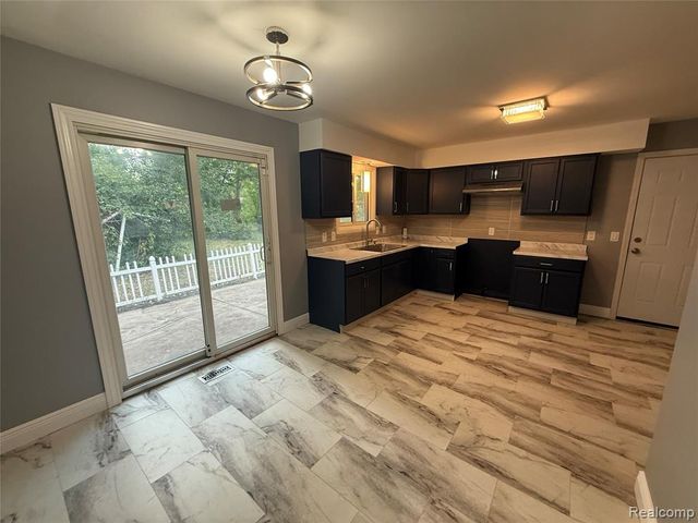 3308 Spring Valley Drive, Flint, MI 48504