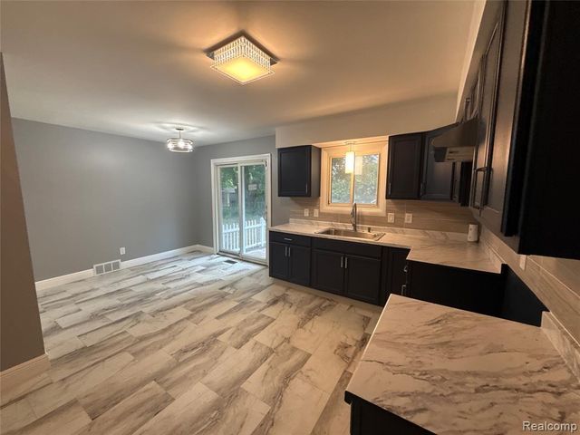 3308 Spring Valley Drive, Flint, MI 48504