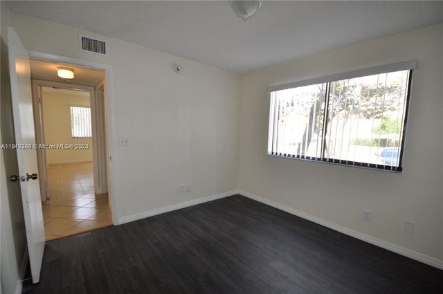 9250 W Atlantic Blvd 916, Coral Springs, FL 33071