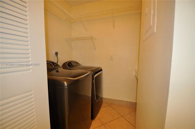 9250 W Atlantic Blvd 916, Coral Springs, FL 33071