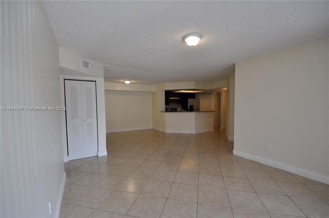 9250 W Atlantic Blvd 916, Coral Springs, FL 33071