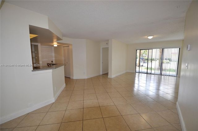 9250 W Atlantic Blvd 916, Coral Springs, FL 33071