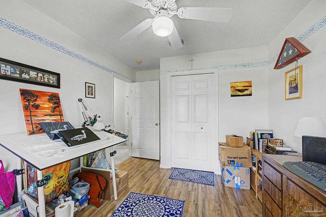 7654 Manatee St, Navarre, FL 32566