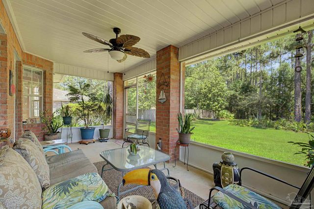 7654 Manatee St, Navarre, FL 32566