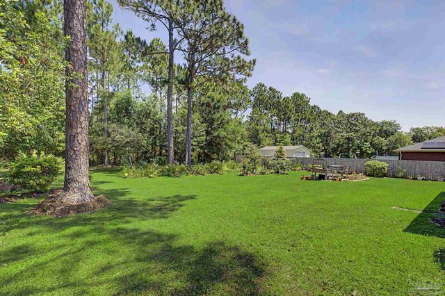 7654 Manatee St, Navarre, FL 32566
