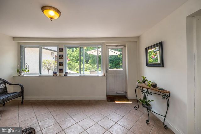 1034 - 1040 TWIN COUNTY RD, Honey Brook, PA 19344